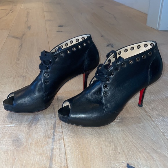 AUTHENTIC CHRISTIAN LOUBOUTIN BOOTIES - Picture 1 of 16